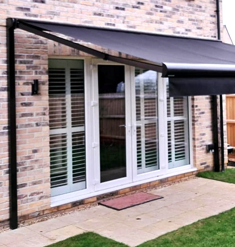 awning with special brackets
